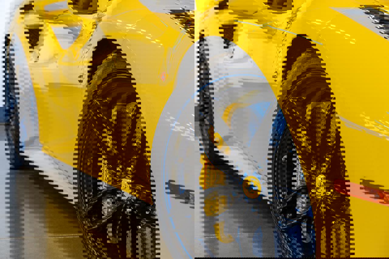 Used 2018 Ferrari 488 Spider image 32