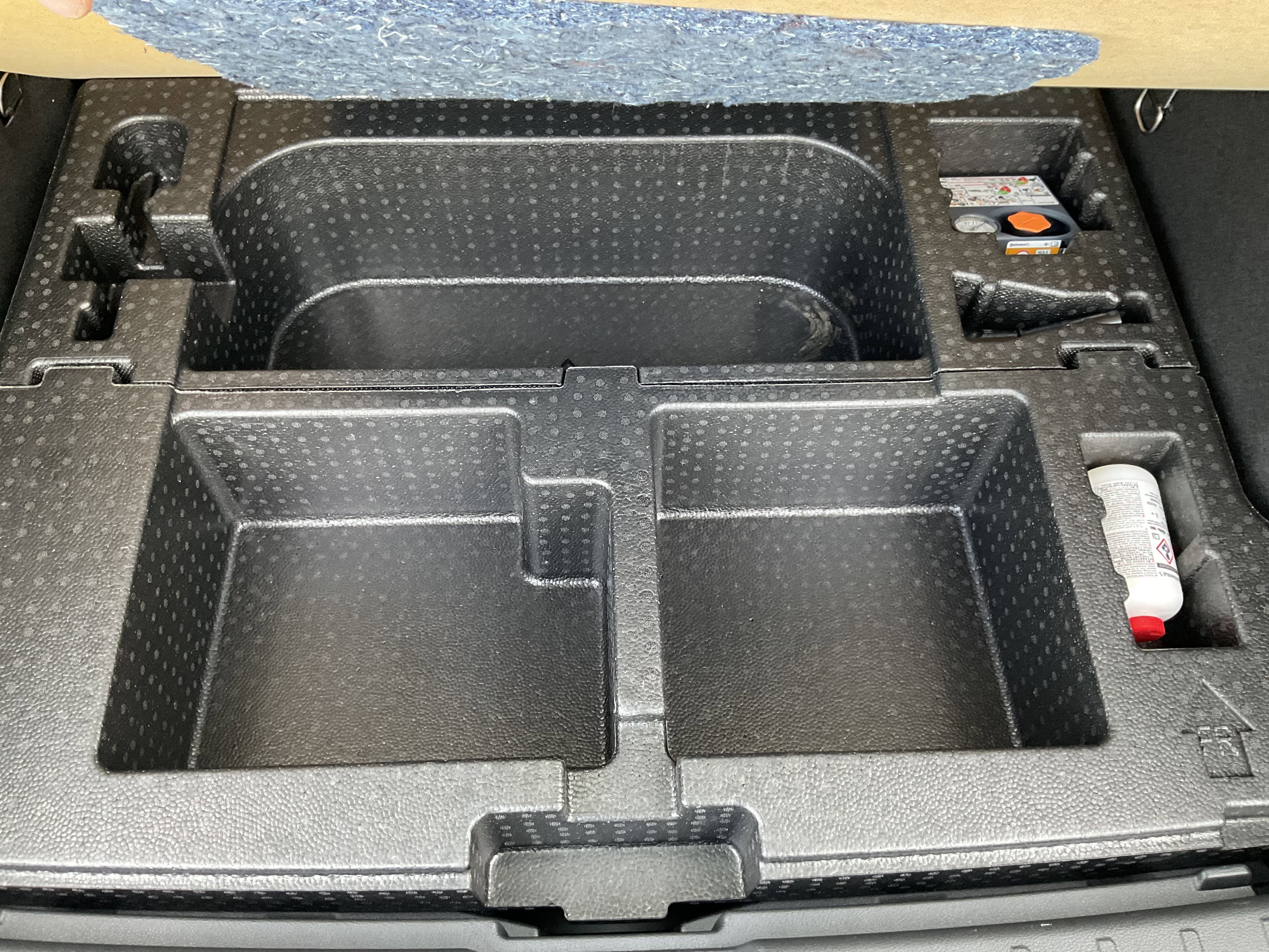 Used 2026 Nissan Kicks SR w/ Cold Weather Package image 41