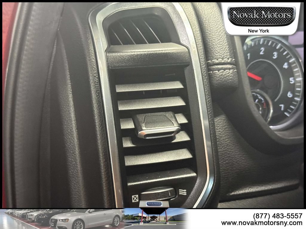 Used 2023 RAM 1500 Laramie AWD/4WD image 19