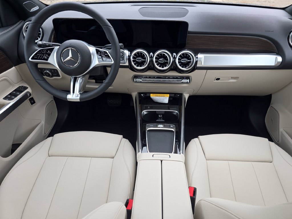 New 2026 Mercedes-Benz GLB 250 4MATIC image 22