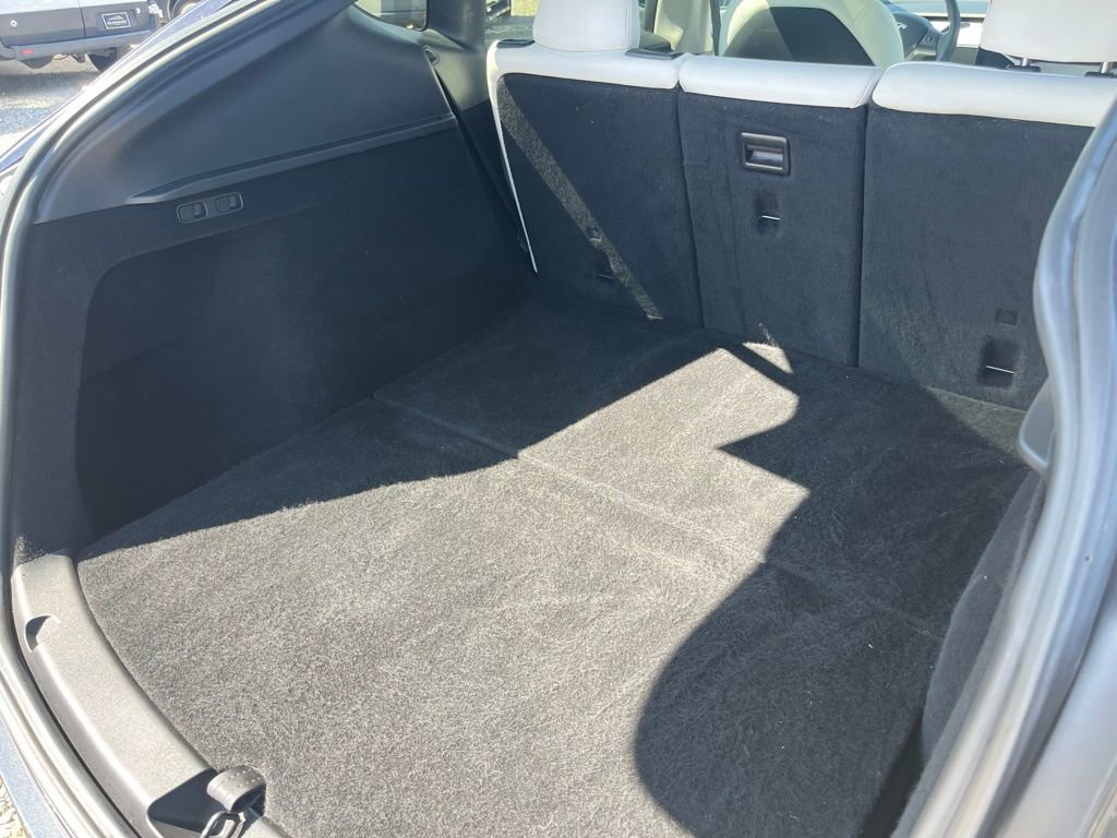 Used 2024 Tesla Model Y 2WD image 9