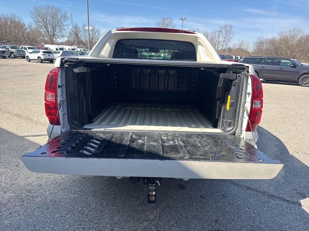 Used 2012 Chevrolet Avalanche LTZ image 19