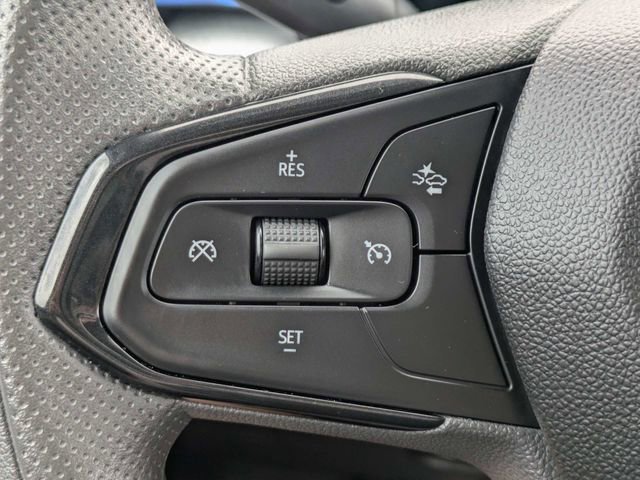 Used 2025 Chevrolet Trax LT FWD image 22