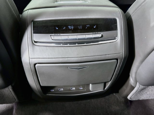 Used 2025 Cadillac Escalade ESV Sport Platinum AWD/4WD image 27