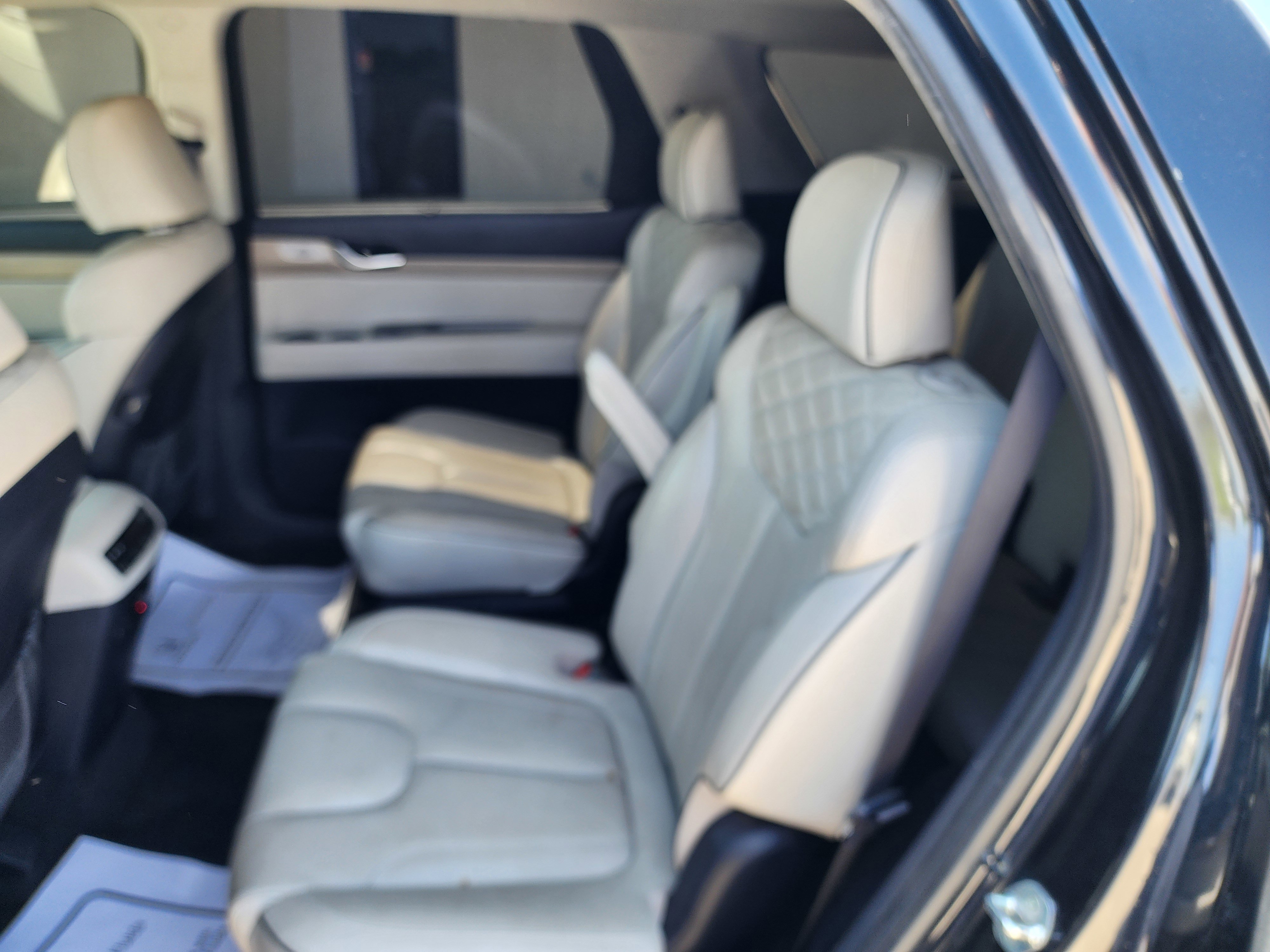 Used 2022 Hyundai Palisade Limited w/ Cargo Package FWD image 22