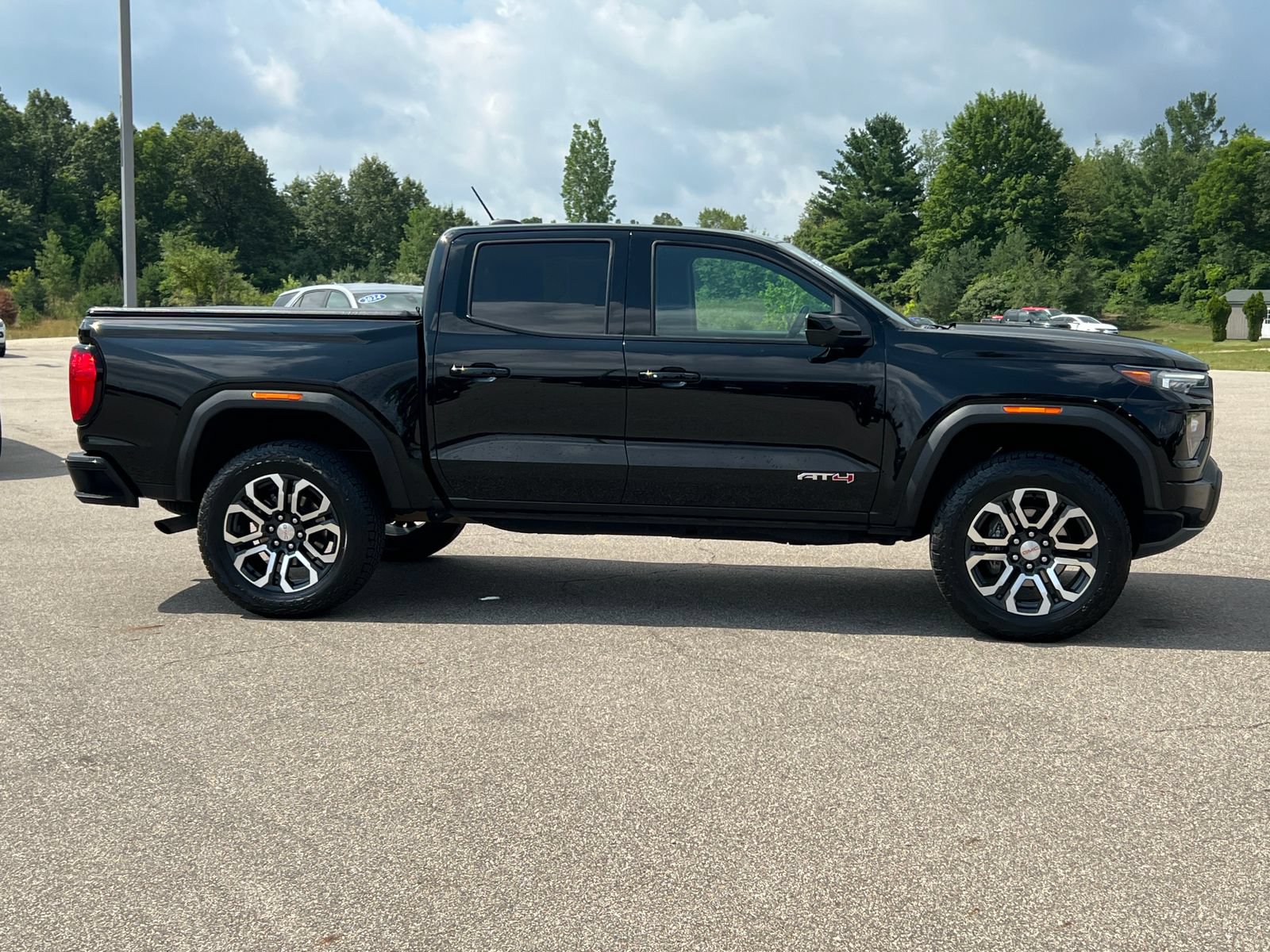 Certified 2024 GMC Canyon AT4 w/ AT4 Premium Package AWD/4WD image 51