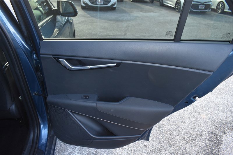 Used 2025 Kia Niro EX Touring image 22