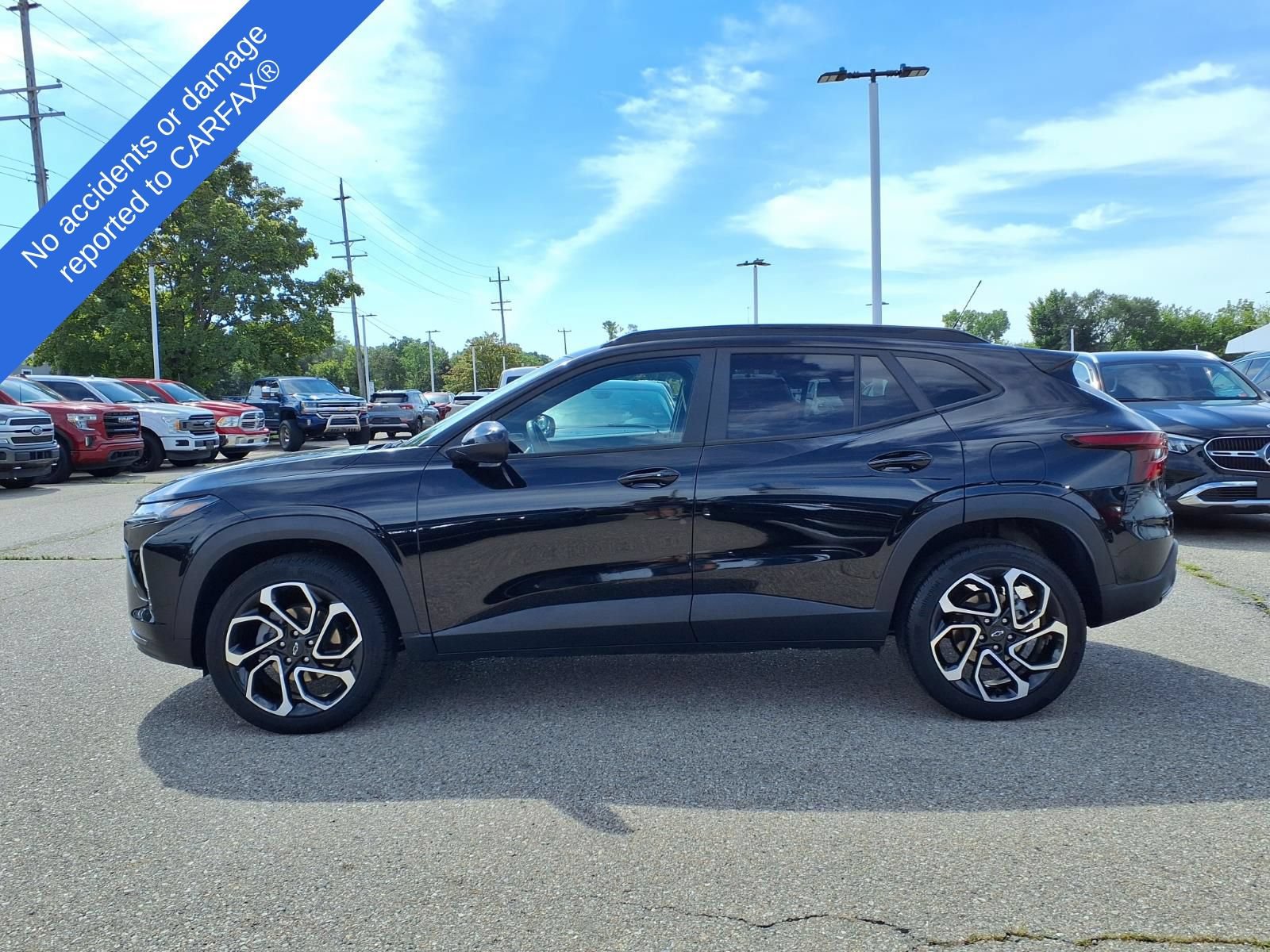 Used 2024 Chevrolet Trax RS w/ Driver Confidence Package FWD image 9