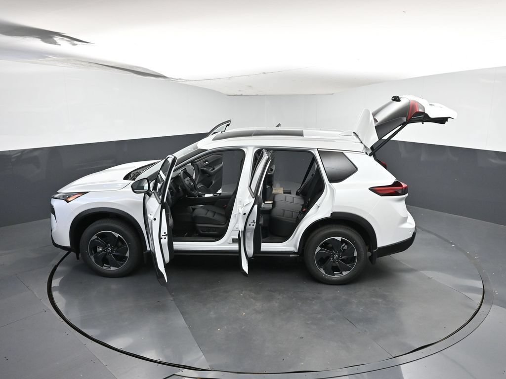 Used 2026 Nissan Rogue SV w/ SV Premium Package AWD/4WD image 26