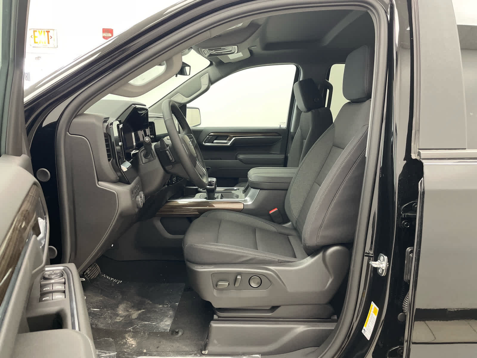 New 2026 Chevrolet Silverado 1500 LT Trail Boss AWD/4WD image 9