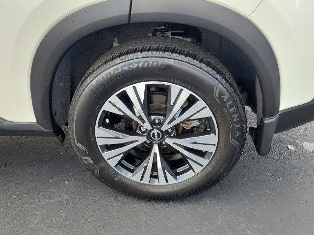 Used 2023 Nissan Rogue SV FWD image 8