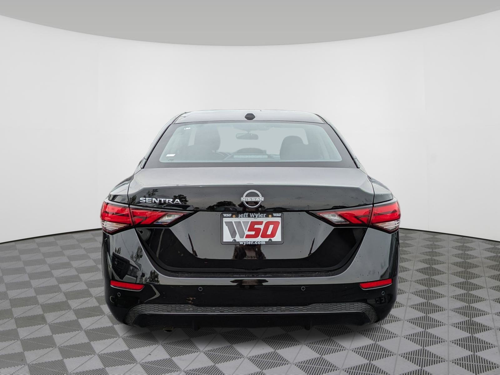 New 2025 Nissan Sentra SV FWD image 27
