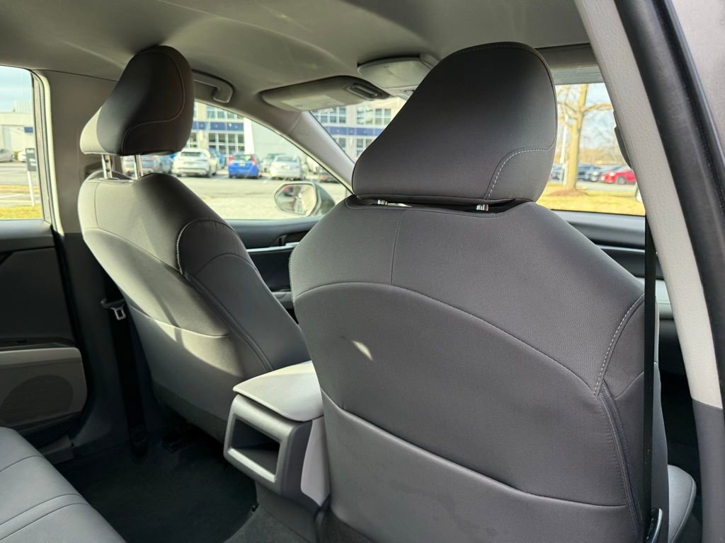 Used 2022 Toyota Camry LE image 33