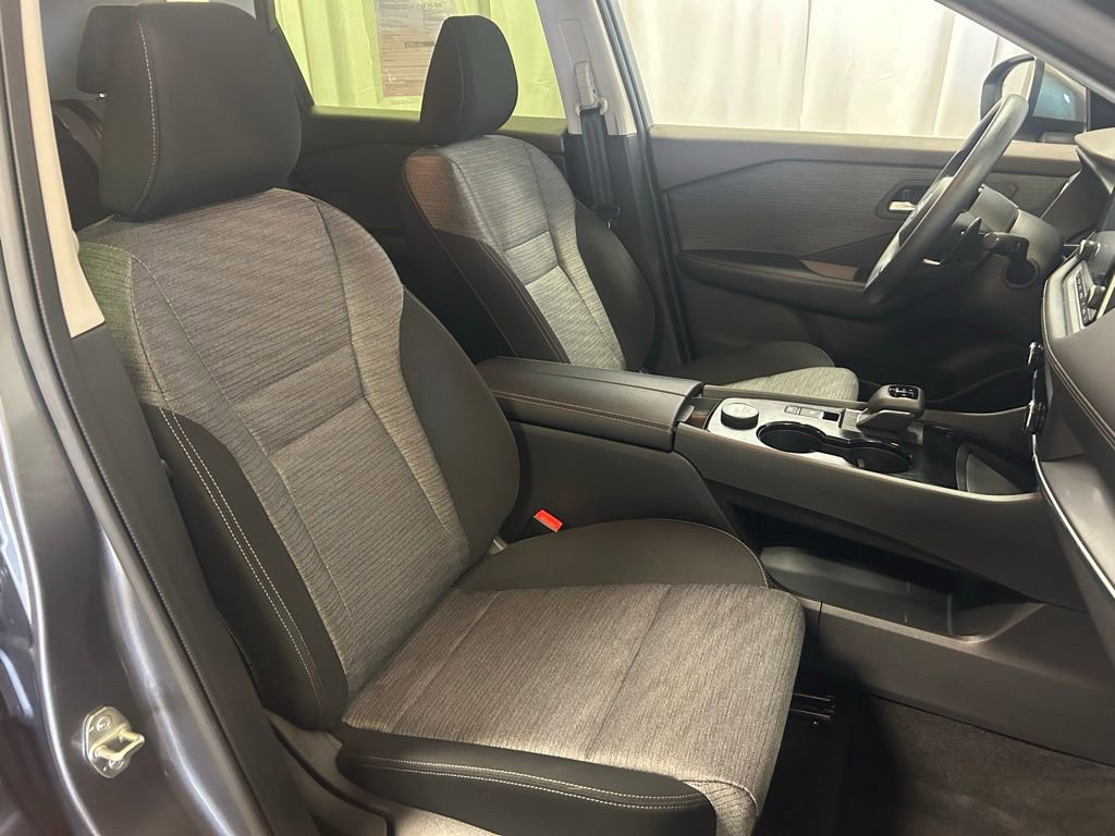 Used 2023 Nissan Rogue SV image 21