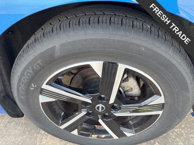 Used 2025 Nissan Sentra SV image 6