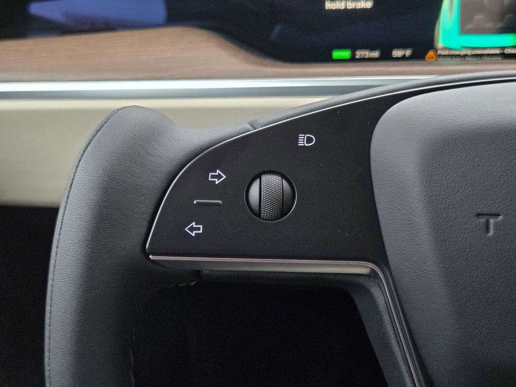 Used 2022 Tesla Model X image 24