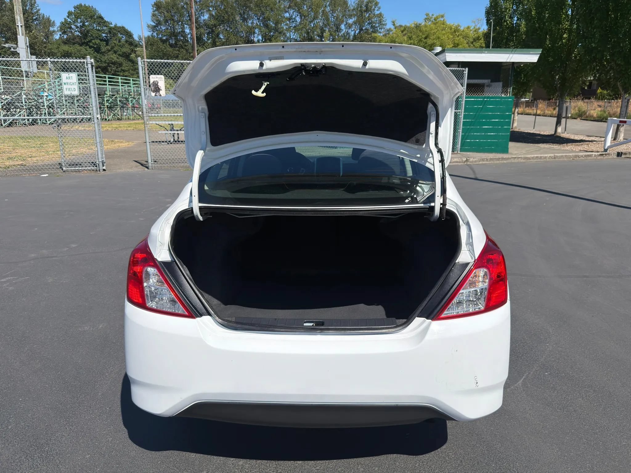 Used 2016 Nissan Versa SV FWD image 17