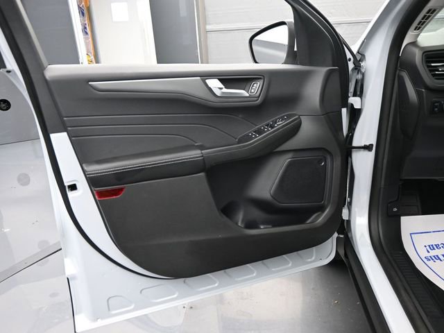 New 2025 Ford Escape SE image 11