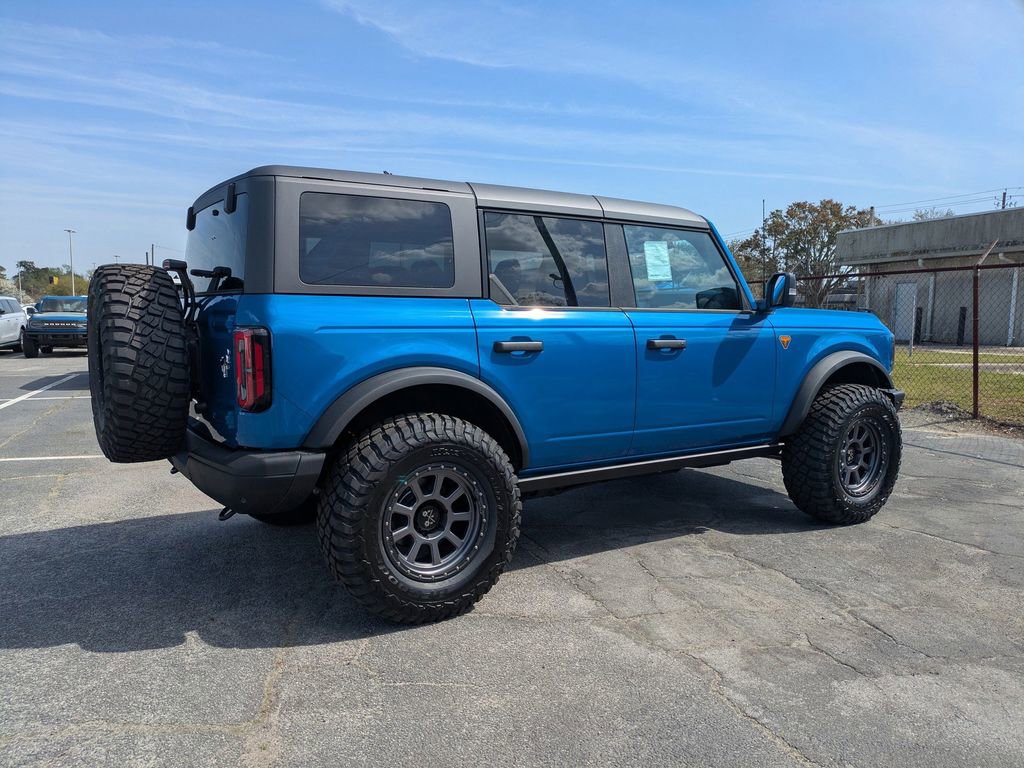 New 2025 Ford Bronco Badlands image 4