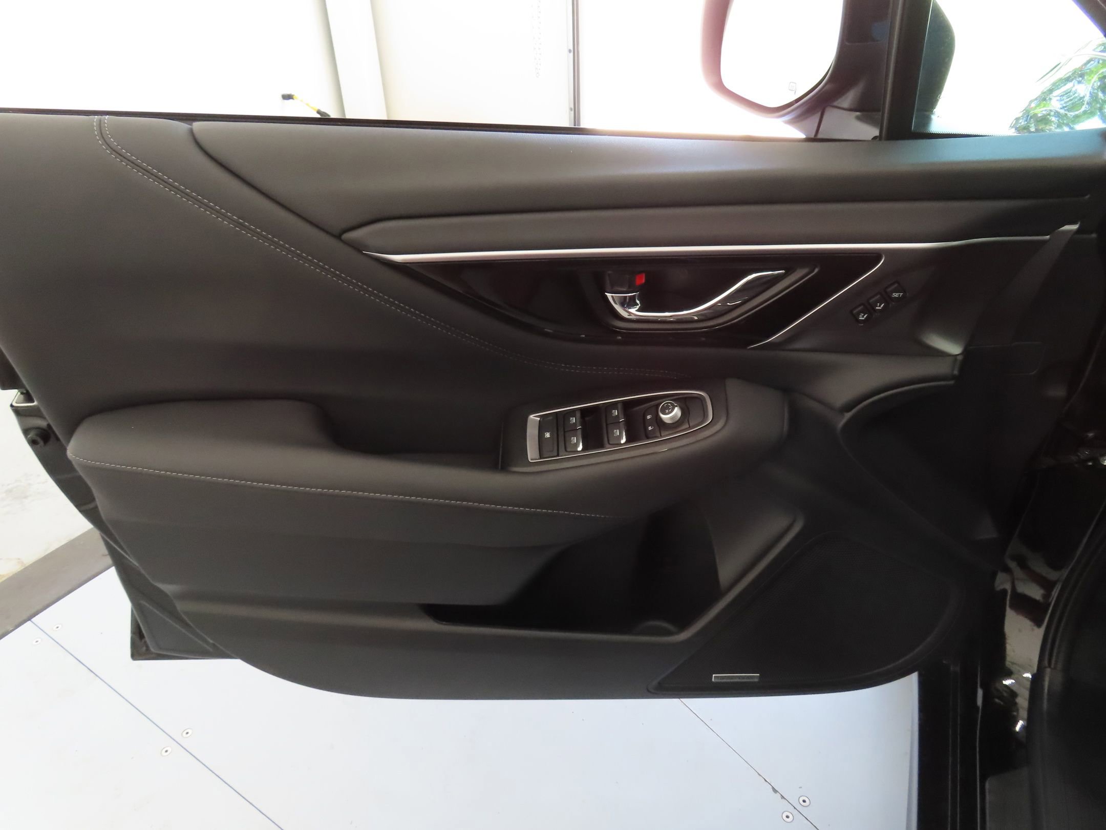 Used 2025 Subaru Legacy Limited image 12