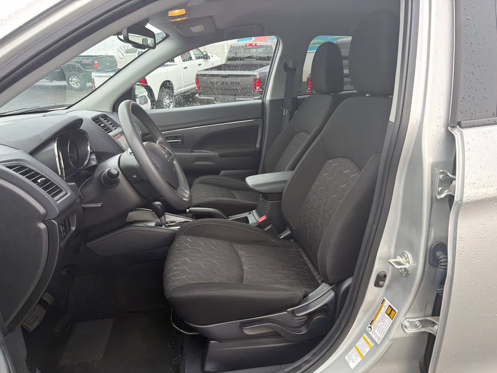 Used 2024 Mitsubishi Outlander Sport ES image 18