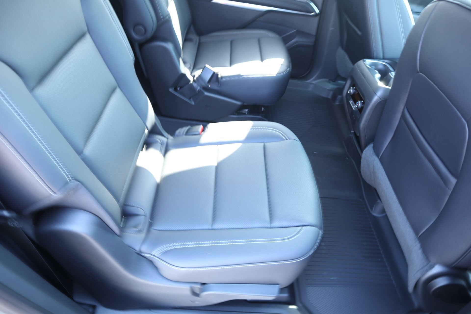 New 2026 Chevrolet Traverse LT w/ Driver Confidence Package FWD image 17