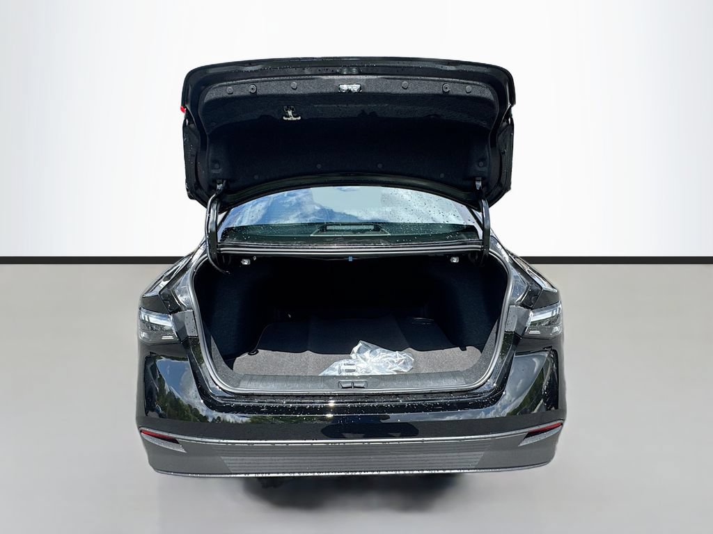 New 2026 Nissan Sentra SV w/ SV Convenience Package FWD image 27