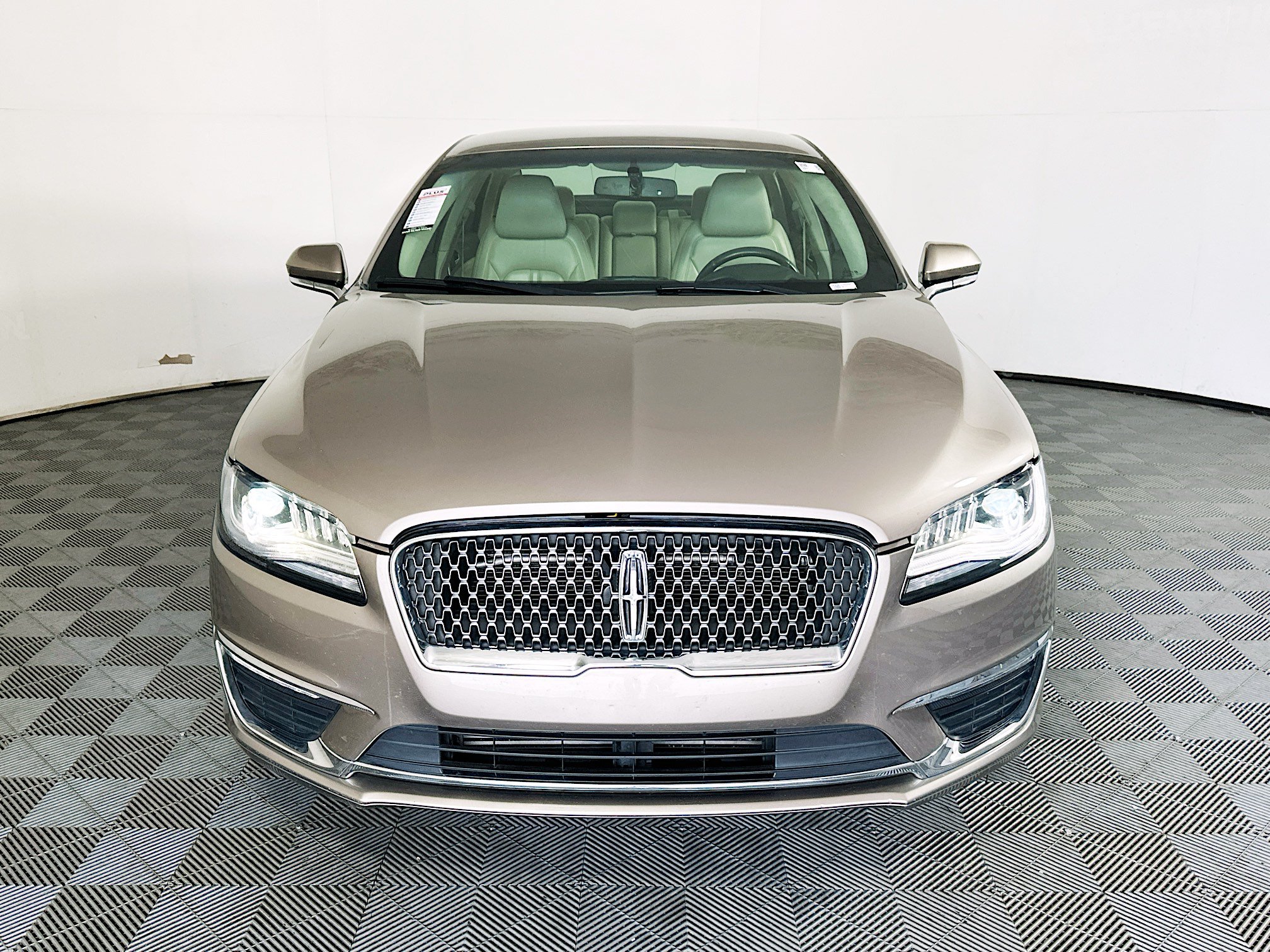 Used 2018 Lincoln MKZ Premiere w/ Magnetic Appearance Package FWD image 8