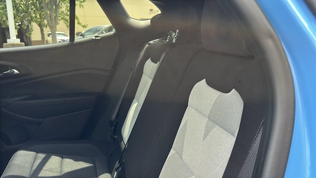Used 2024 Chevrolet Trax RS FWD image 29