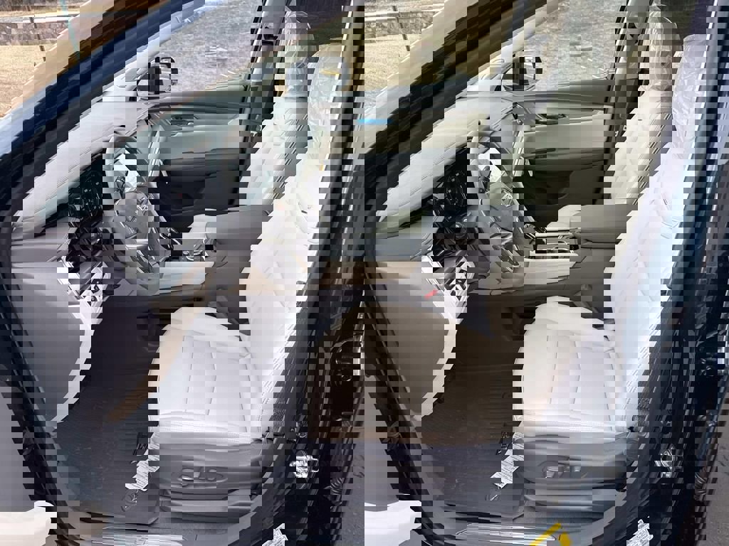 New 2026 Cadillac XT5 Premium Luxury w/ Driver Assist Package image 8