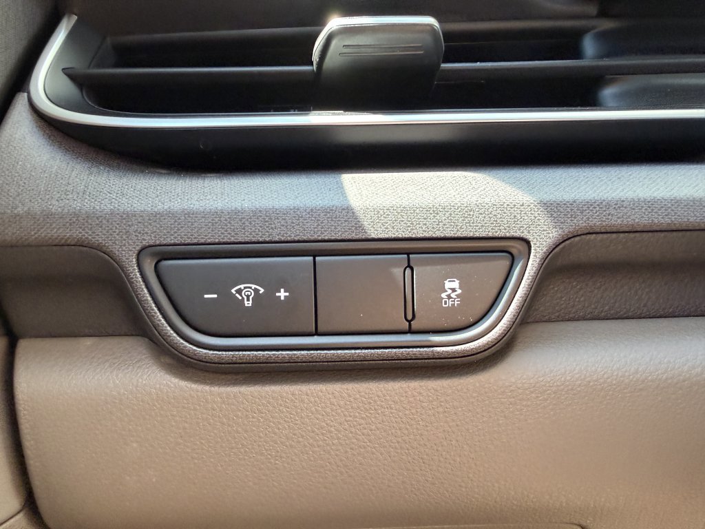 Used 2026 Kia Carnival SX FWD image 30