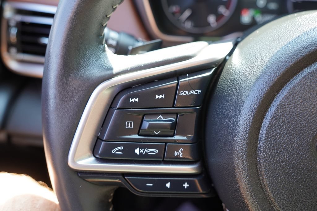 Used 2025 Subaru Outback Touring AWD/4WD image 36