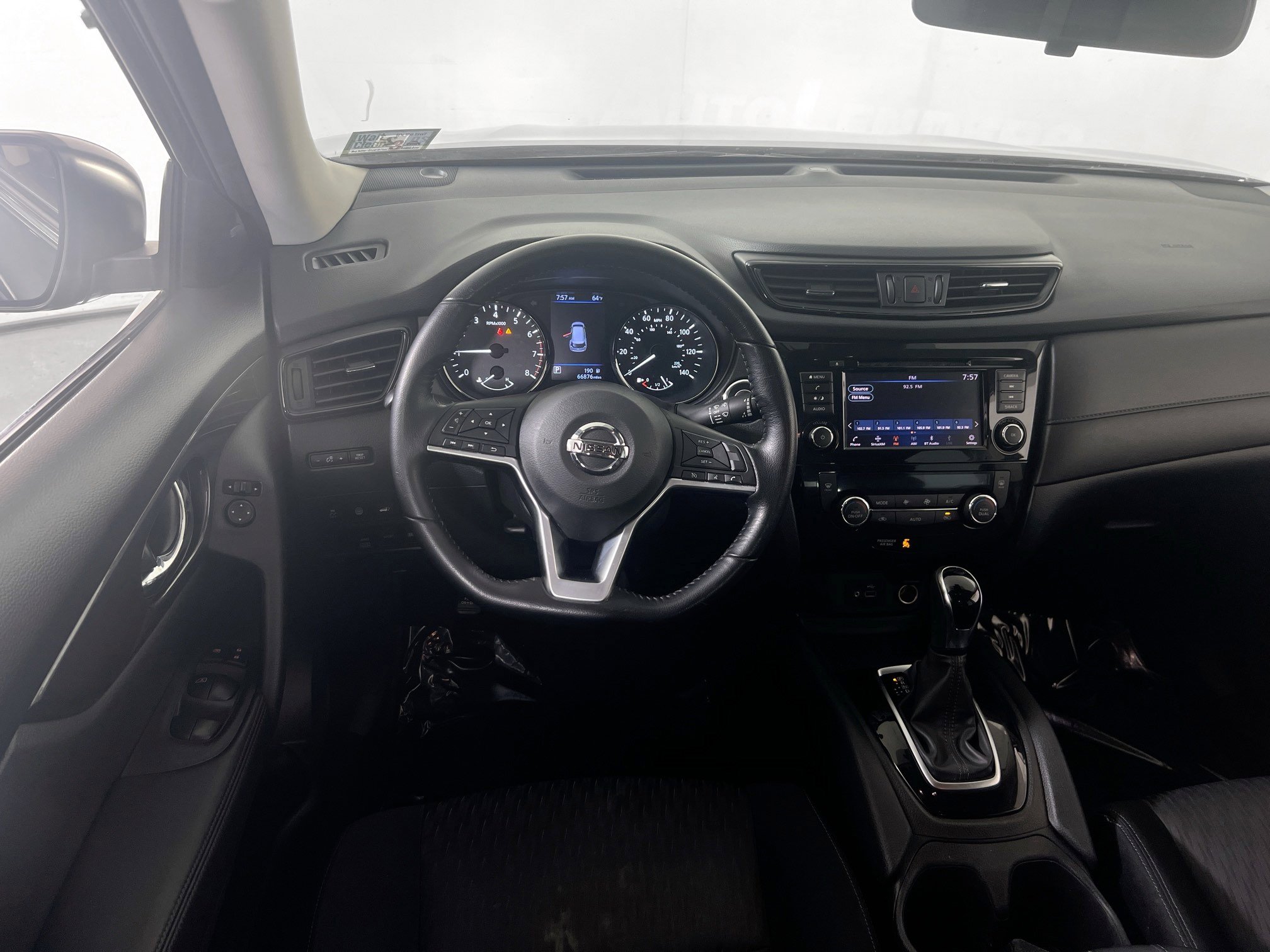 Used 2020 Nissan Rogue SV image 21