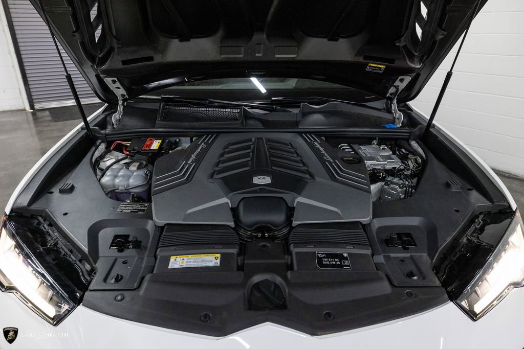 Used 2023 Lamborghini Urus Performante AWD/4WD image 4