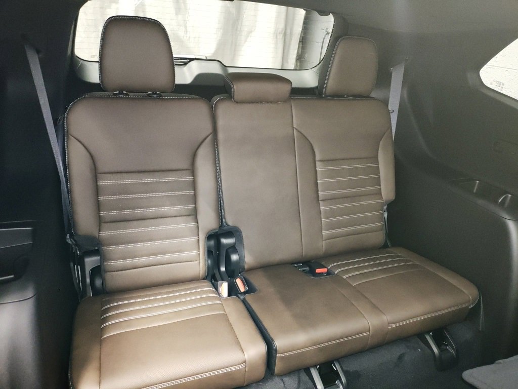 New 2026 GMC Acadia Denali Ultimate w/ LPO, Floor Liner Package image 14