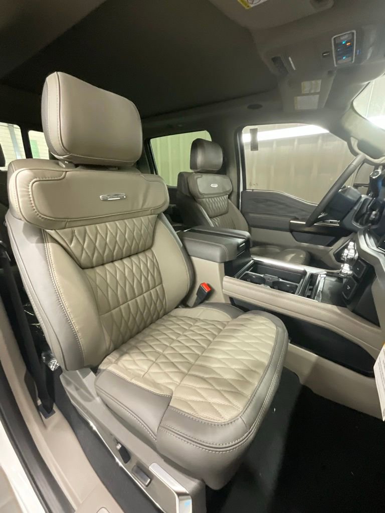 New 2026 Ford F250 Platinum w/ Platinum Plus Package image 13