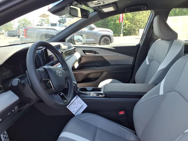 New 2026 Toyota Camry SE w/ Convenience Package FWD image 5