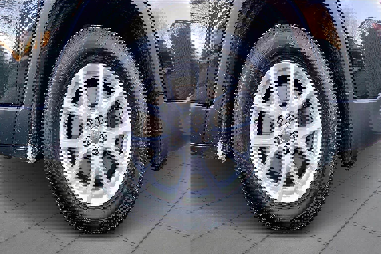 Used 2016 Jeep Cherokee Latitude w/ Cold Weather Group image 10