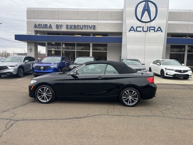 Used 2019 BMW 230i xDrive Convertible image 2