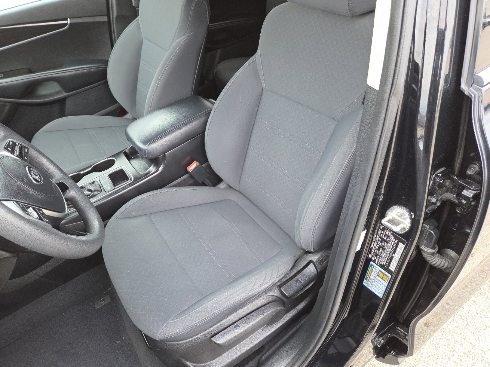 Used 2019 Kia Sorento L image 23