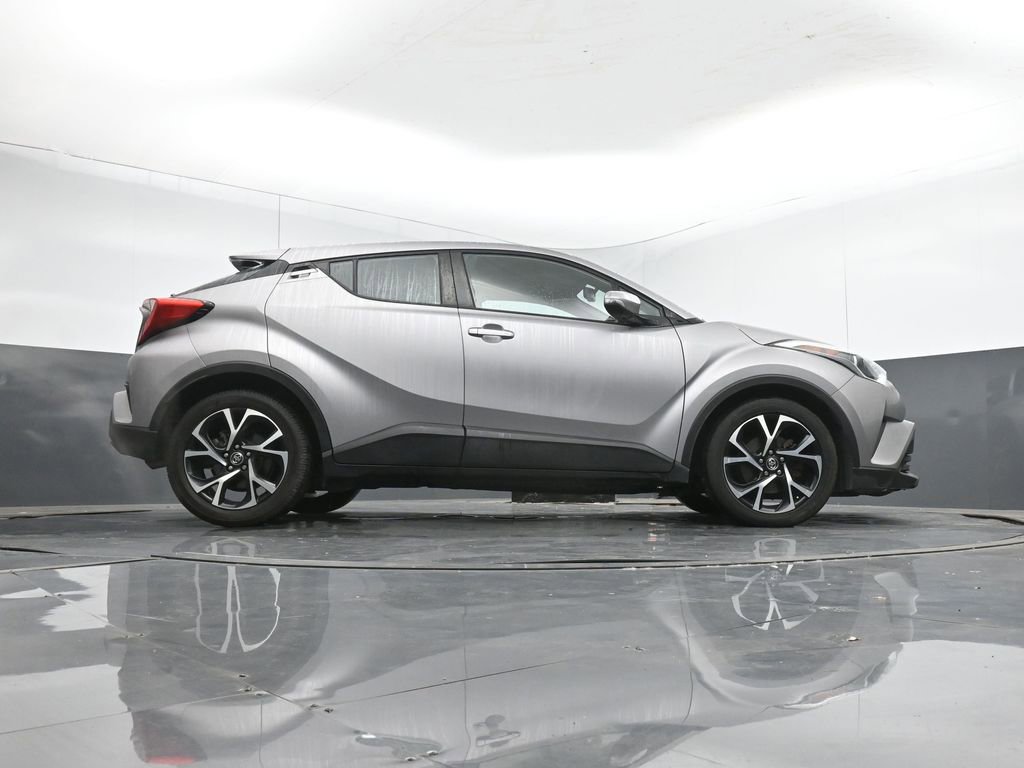 Used 2019 Toyota C-HR image 41