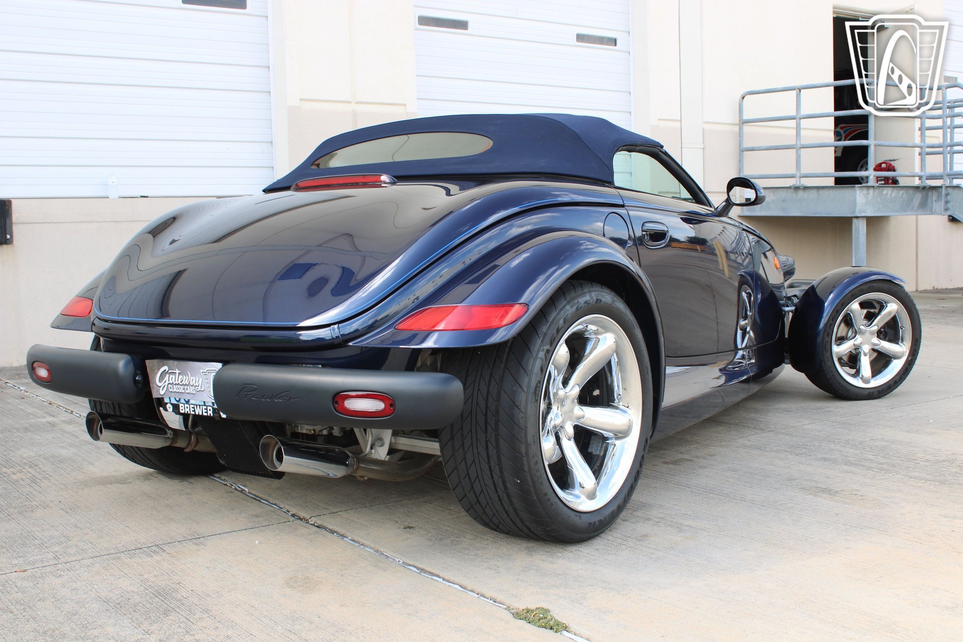 Used 2001 Chrysler Prowler RWD image 29