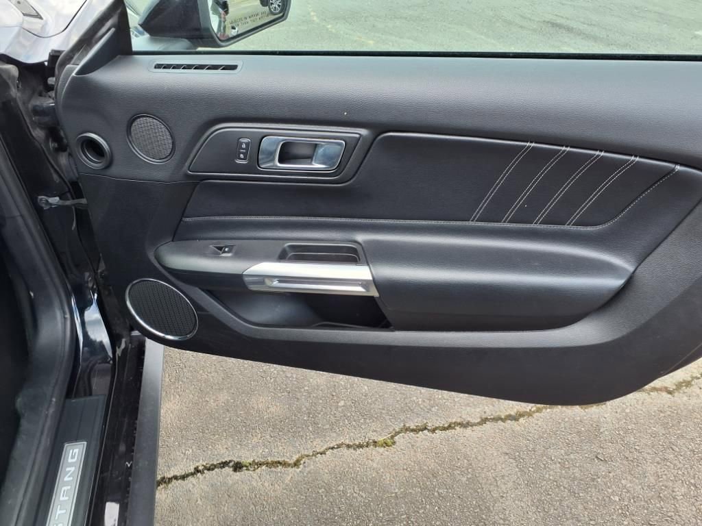 Used 2023 Ford Mustang Premium image 7