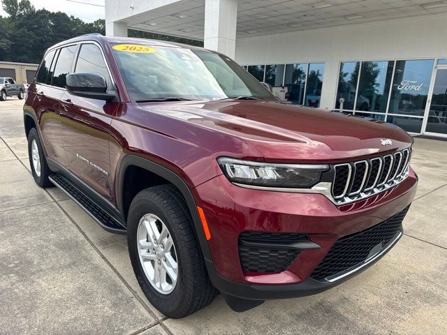 Used 2025 Jeep Grand Cherokee Laredo