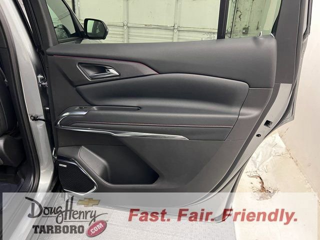 New 2026 Chevrolet Traverse RS w/ LPO, Floor Liner Package FWD image 43