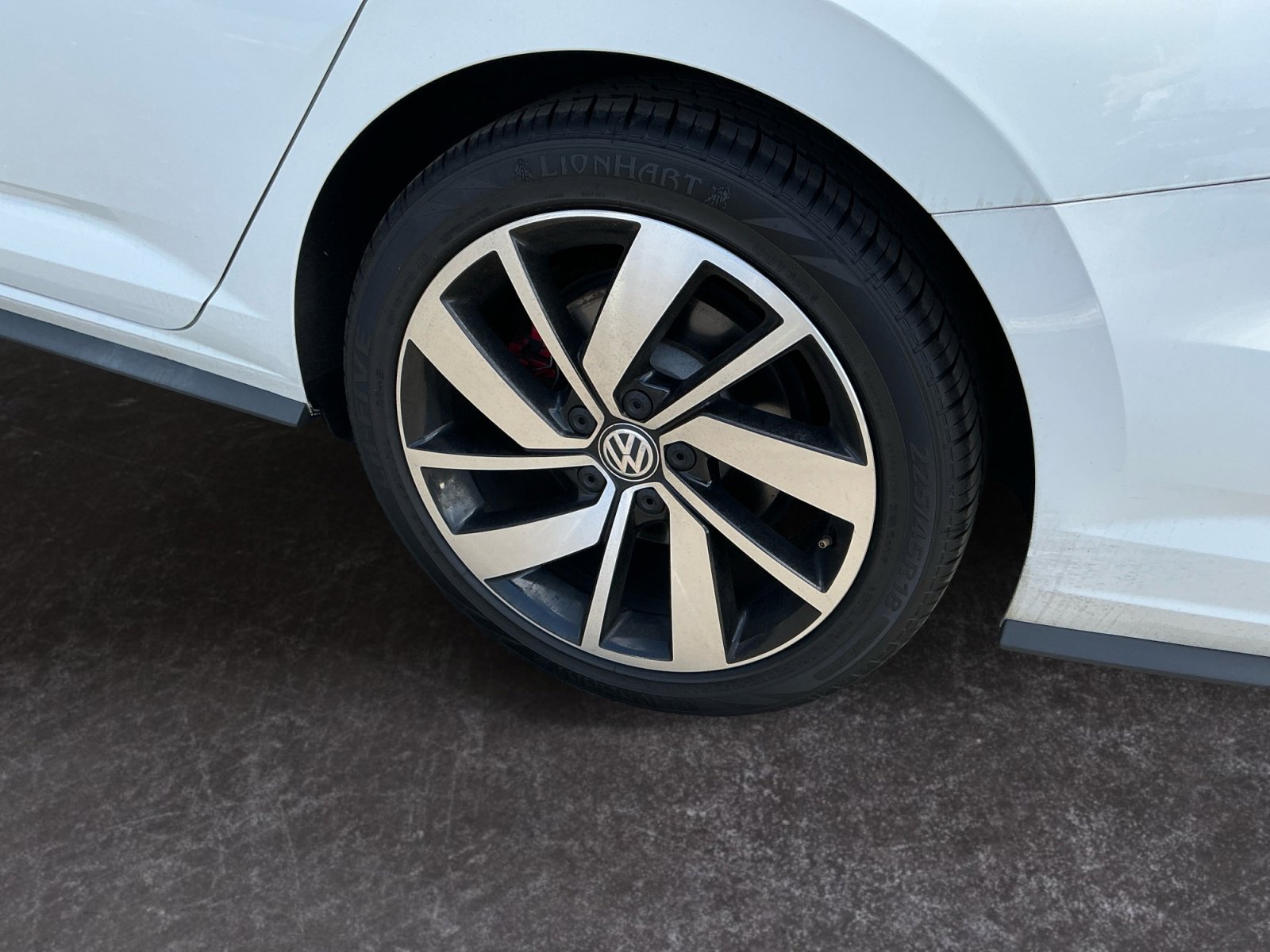 Used 2021 Volkswagen Jetta GLI image 9