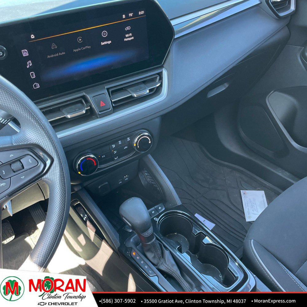 Used 2024 Chevrolet TrailBlazer LS w/ LS Convenience Package FWD image 13