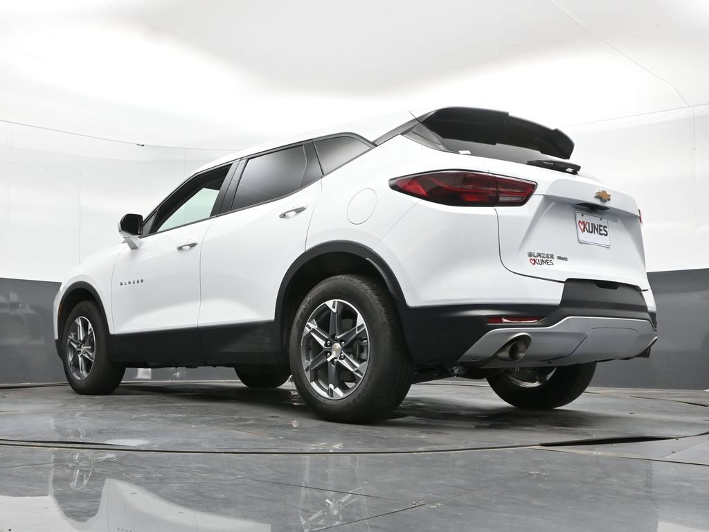 Used 2025 Chevrolet Blazer LT AWD/4WD image 48