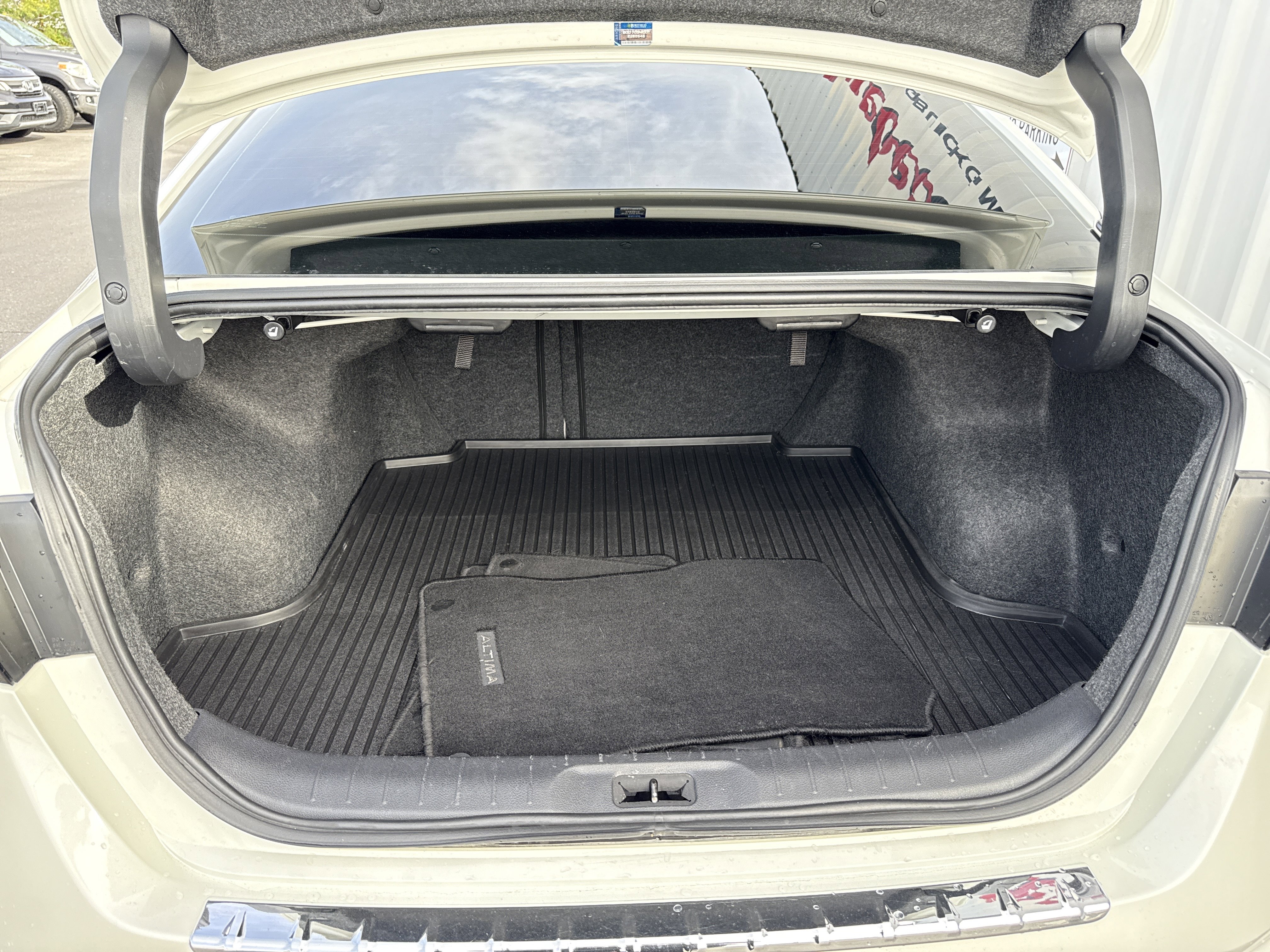 Used 2021 Nissan Altima 2.5 Platinum image 7