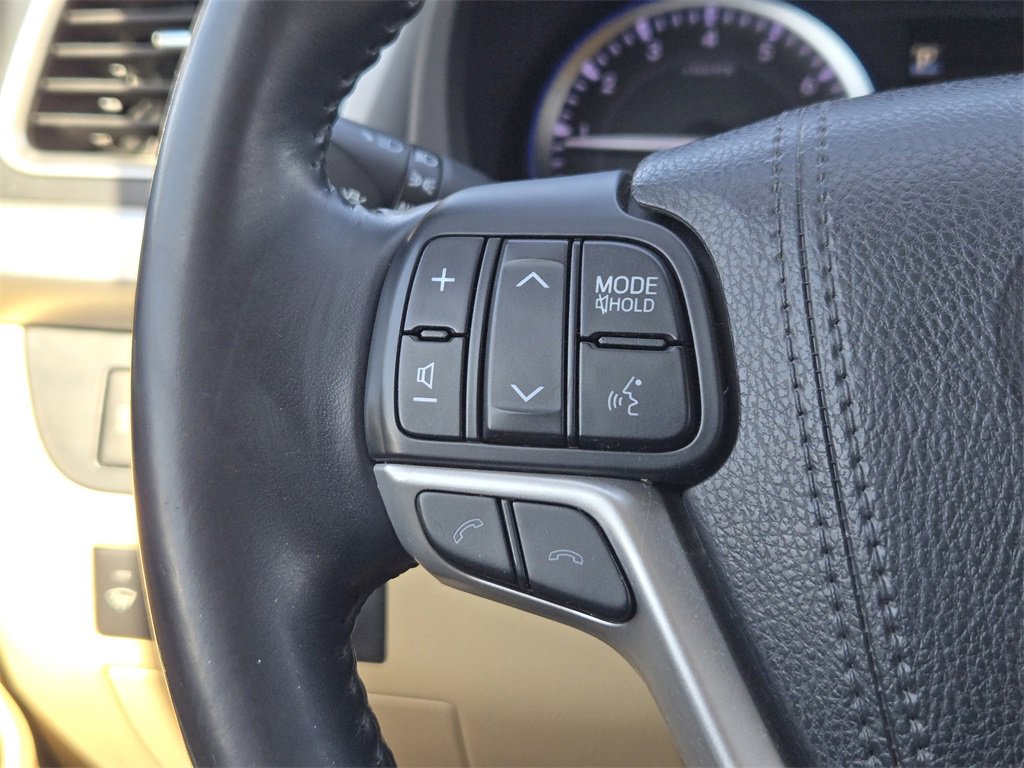 Used 2018 Toyota Highlander Limited w/ Protection Package #3 image 29